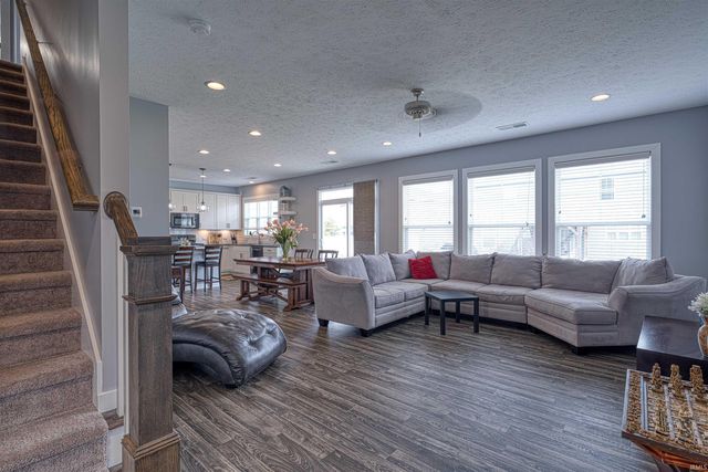 3042 Cornerstone Court, Newburgh, IN 47630