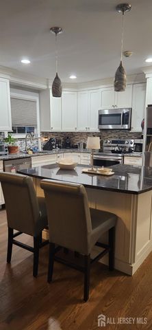 10-B Molly Pitcher Court, Monroe, NJ 08831