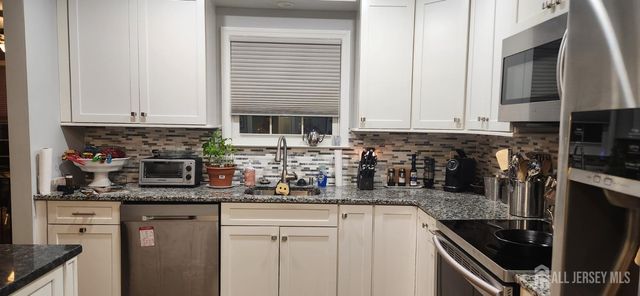 10-B Molly Pitcher Court, Monroe, NJ 08831