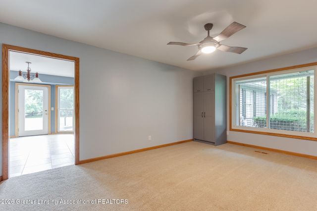 4115 W Howe Road, Dewitt, MI 48820