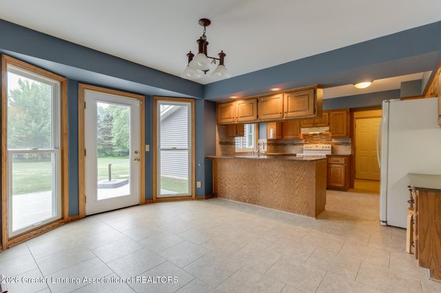 4115 W Howe Road, Dewitt, MI 48820