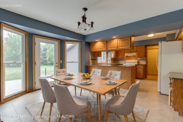 4115 W Howe Road, Dewitt, MI 48820