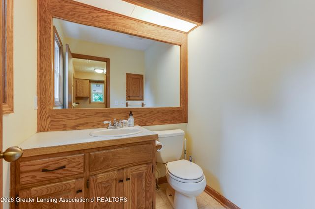 4115 W Howe Road, Dewitt, MI 48820