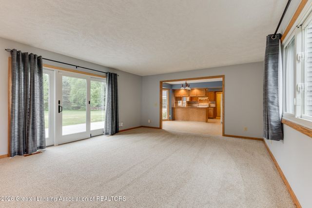4115 W Howe Road, Dewitt, MI 48820