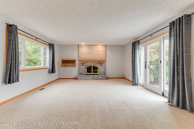 4115 W Howe Road, Dewitt, MI 48820