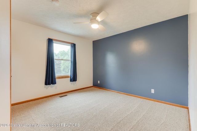 4115 W Howe Road, Dewitt, MI 48820