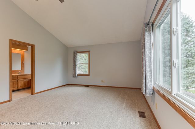 4115 W Howe Road, Dewitt, MI 48820