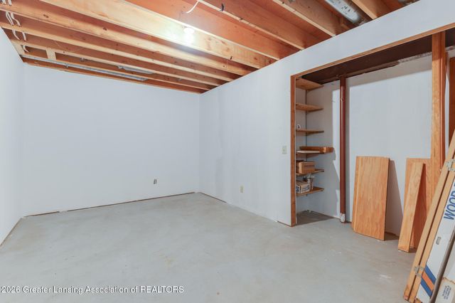4115 W Howe Road, Dewitt, MI 48820