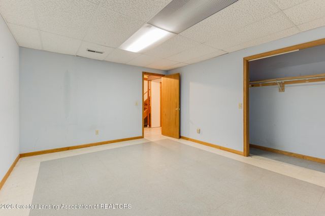 4115 W Howe Road, Dewitt, MI 48820