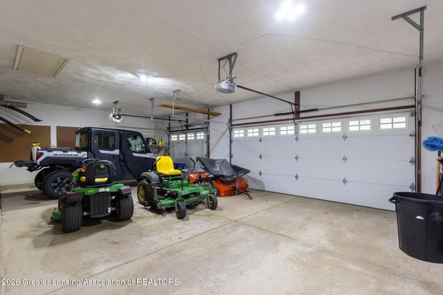 4115 W Howe Road, Dewitt, MI 48820