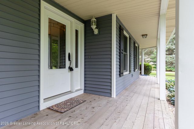 4115 W Howe Road, Dewitt, MI 48820