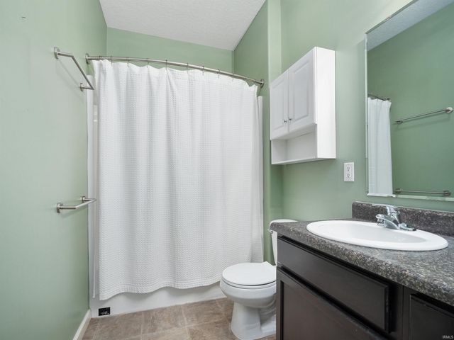 11015 Yalumba Pass, Roanoke, IN 46783