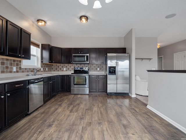 11015 Yalumba Pass, Roanoke, IN 46783