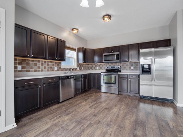 11015 Yalumba Pass, Roanoke, IN 46783