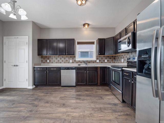 11015 Yalumba Pass, Roanoke, IN 46783