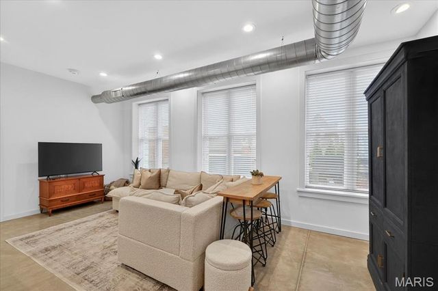 3842 Olive Street B-1, St Louis, MO 63108