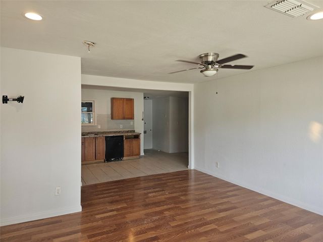 3077 Sunnyvale Street, Dallas, TX 75216