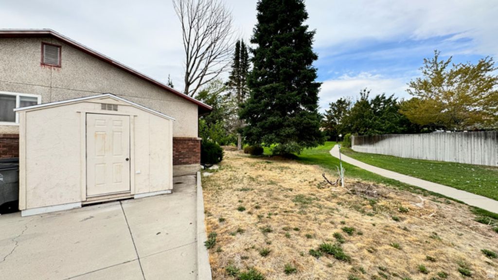 4114 W KIRKWALL CIR, South Jordan, UT 84009 — photo 4