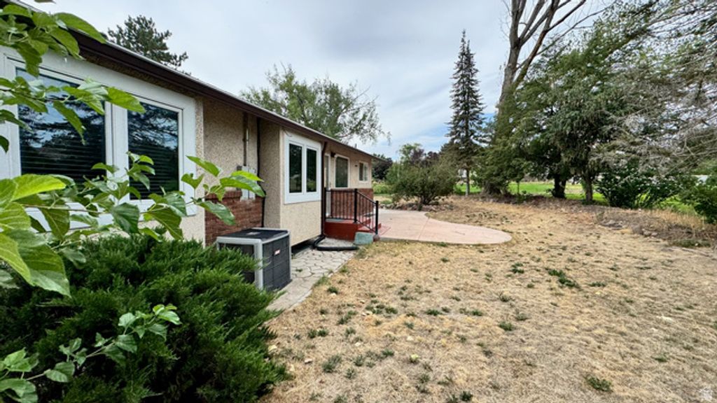 4114 W KIRKWALL CIR, South Jordan, UT 84009 — photo 5