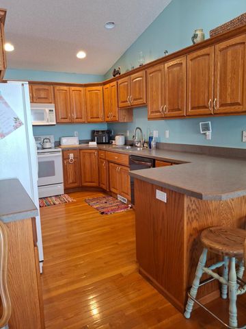 2723 Wheatland Drive S, Fargo, ND 58103