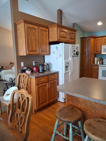 2723 Wheatland Drive S, Fargo, ND 58103