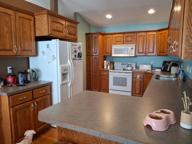 2723 Wheatland Drive S, Fargo, ND 58103