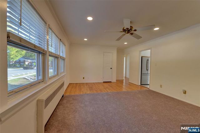 255 Bogert 2A, River Edge, NJ 07661