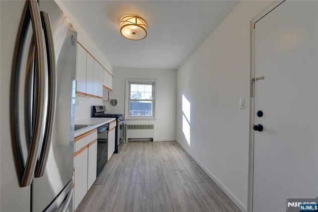 255 Bogert 2A, River Edge, NJ 07661