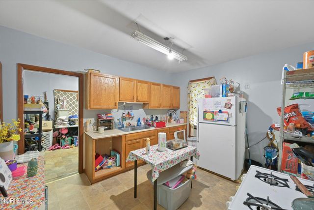 960 Willow Avenue, Toledo, OH 43605