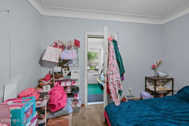 960 Willow Avenue, Toledo, OH 43605