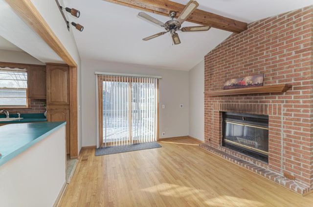 28W313 Batavia Road, Warrenville, IL 60555