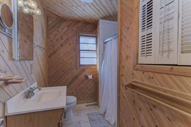 28W313 Batavia Road, Warrenville, IL 60555