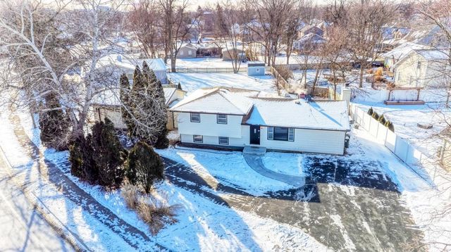 28W313 Batavia Road, Warrenville, IL 60555