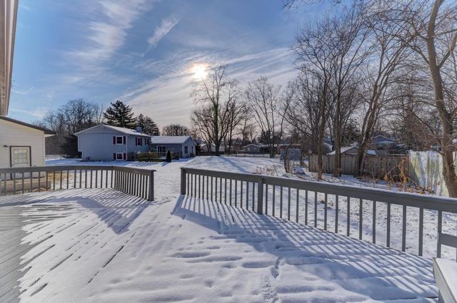 28W313 Batavia Road, Warrenville, IL 60555