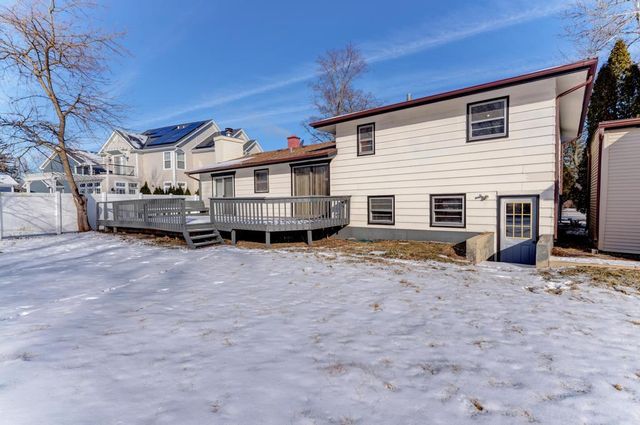 28W313 Batavia Road, Warrenville, IL 60555