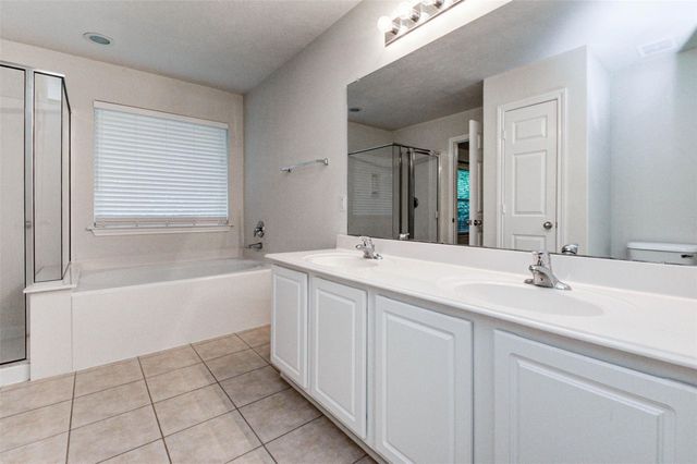 87 N Burberry Park Circle, The Woodlands, TX 77382