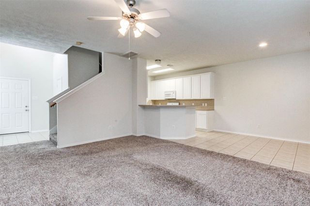 87 N Burberry Park Circle, The Woodlands, TX 77382