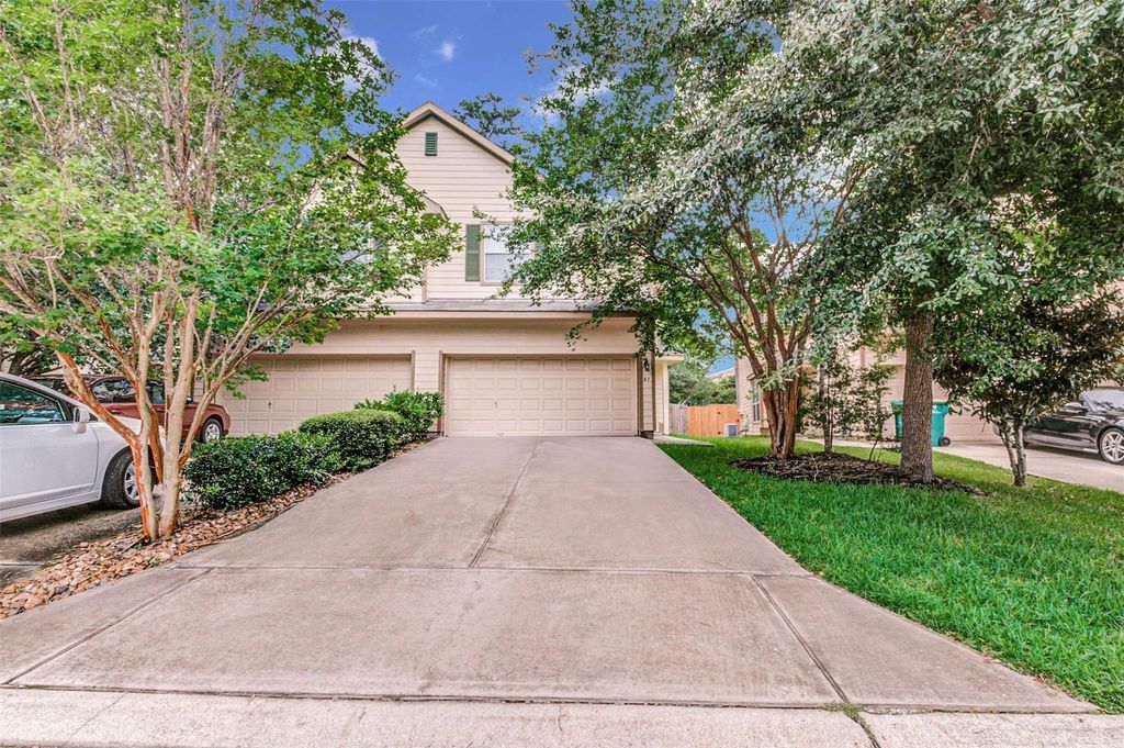 87 N Burberry Park Circle, The Woodlands, TX 77382