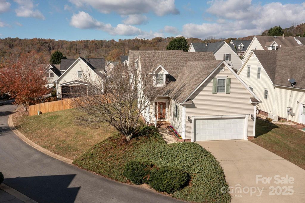 8 Sweet Gum Drive, Asheville, NC 28805