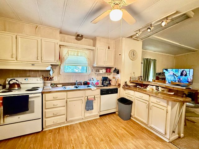 217 Hilltop Rd, Hallsville, TX 75650