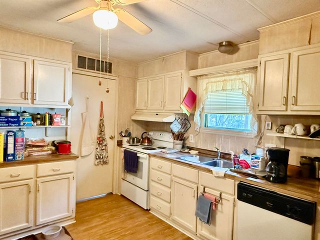 217 Hilltop Rd, Hallsville, TX 75650