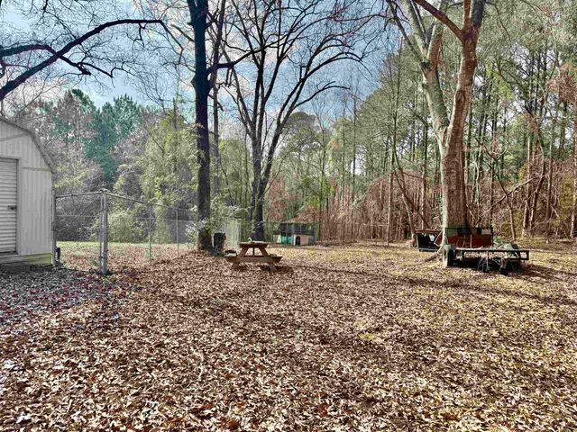 217 Hilltop Rd, Hallsville, TX 75650