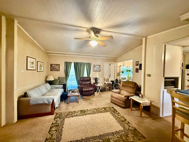 217 Hilltop Rd, Hallsville, TX 75650