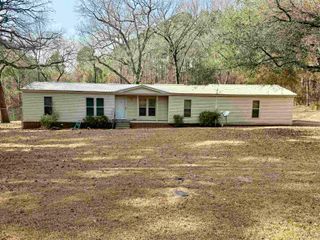 217 Hilltop Rd, Hallsville, TX 75650