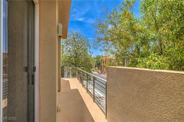 1448 Canyon Ledge Court, Las Vegas, NV 89117