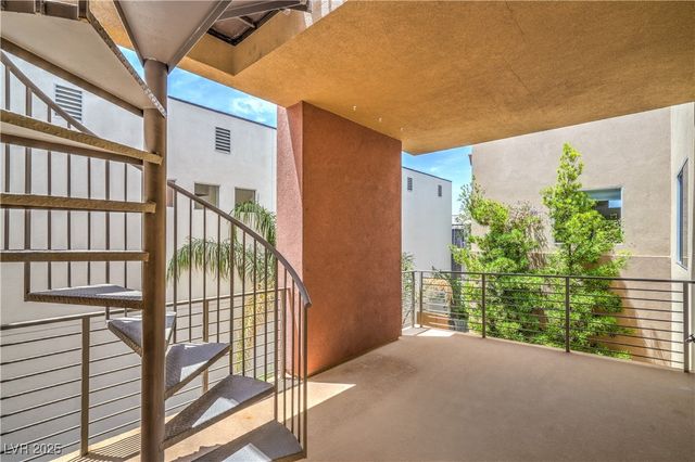 1448 Canyon Ledge Court, Las Vegas, NV 89117