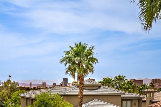 1448 Canyon Ledge Court, Las Vegas, NV 89117