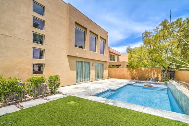 1448 Canyon Ledge Court, Las Vegas, NV 89117