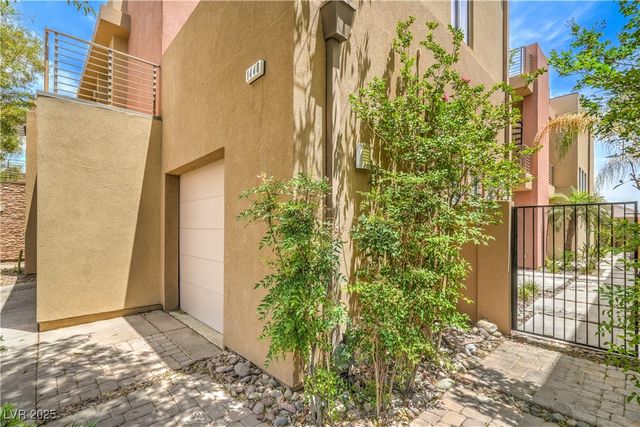 1448 Canyon Ledge Court, Las Vegas, NV 89117