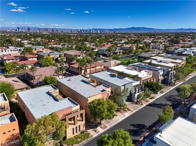 1448 Canyon Ledge Court, Las Vegas, NV 89117